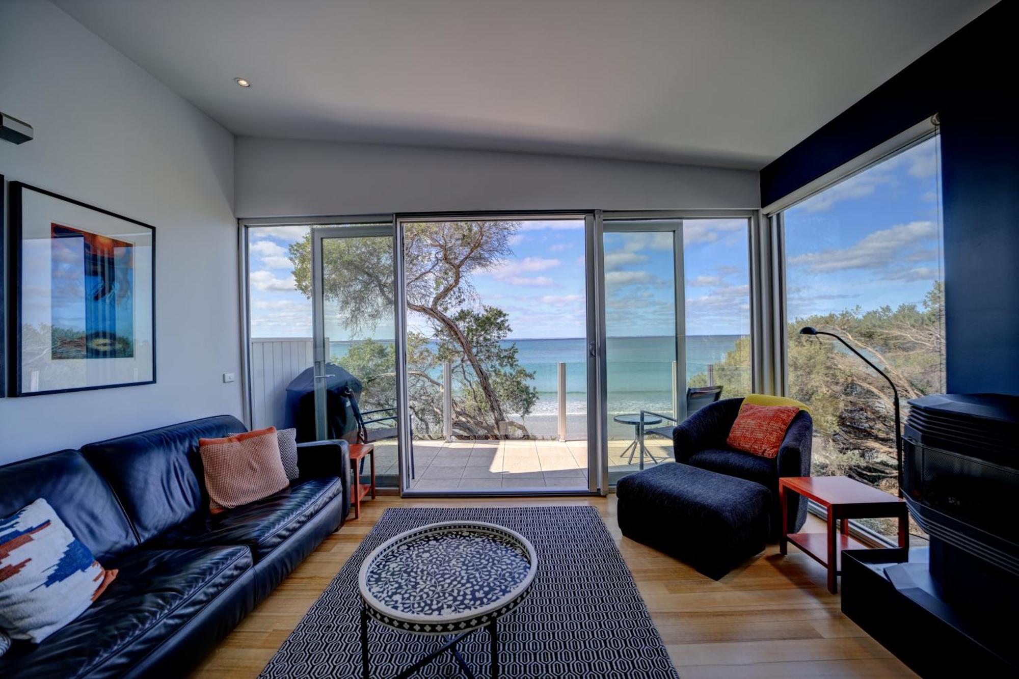 Battery Cove Beach Front Apartment พอร์ตแฟรี ภายนอก รูปภาพ