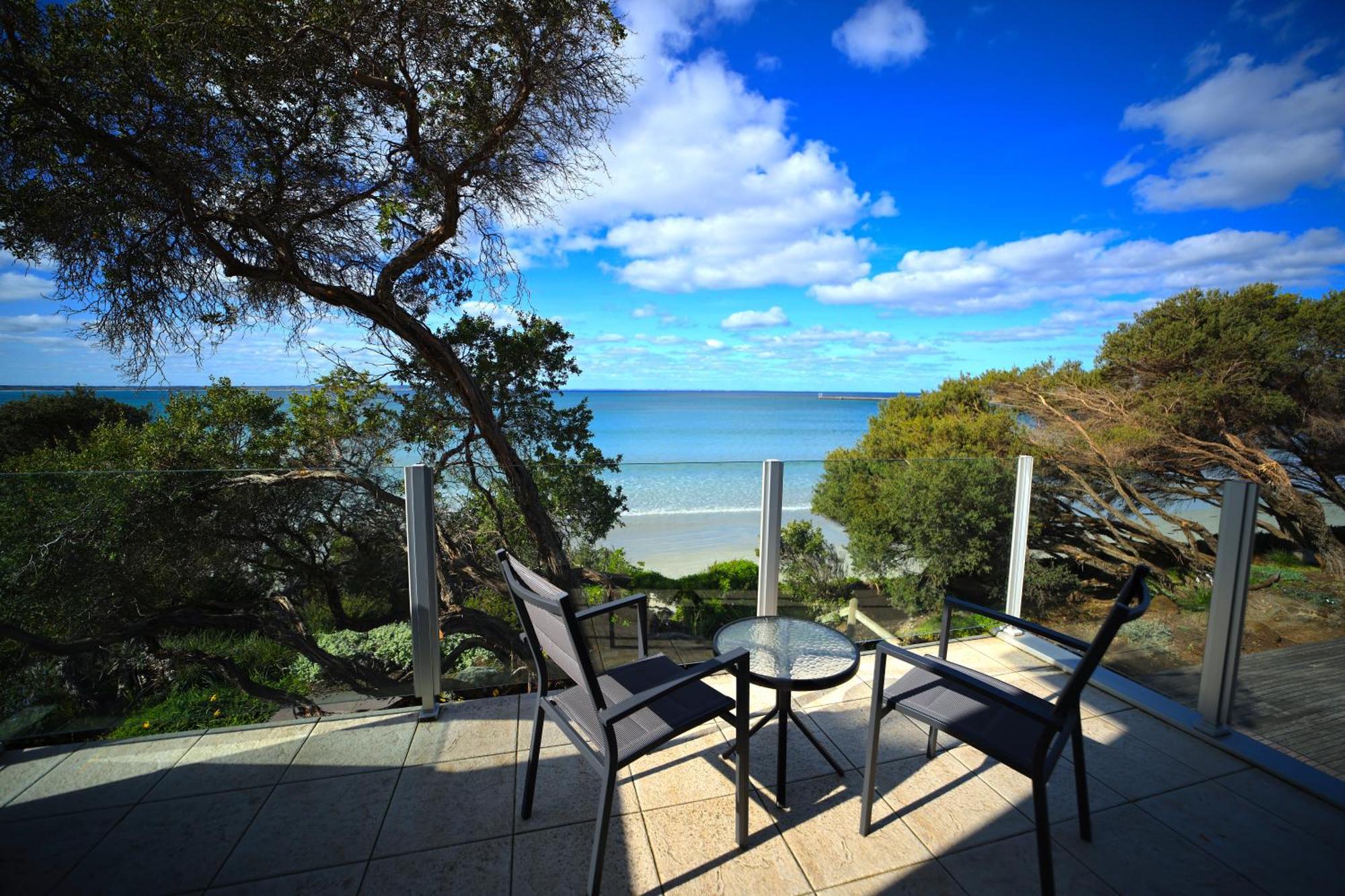 Battery Cove Beach Front Apartment พอร์ตแฟรี ภายนอก รูปภาพ
