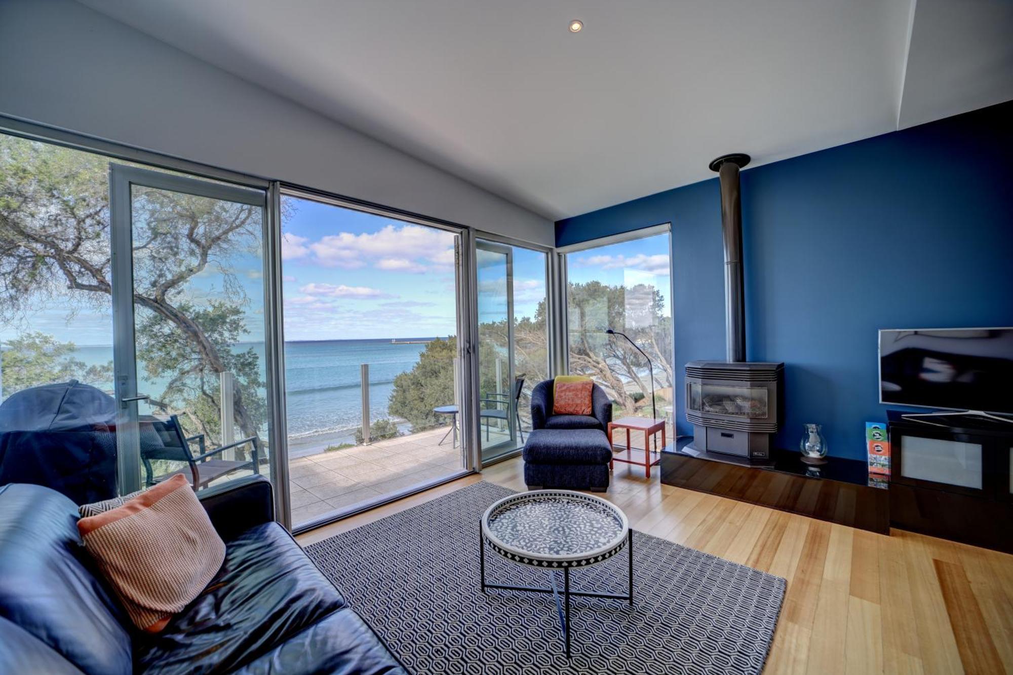 Battery Cove Beach Front Apartment พอร์ตแฟรี ภายนอก รูปภาพ