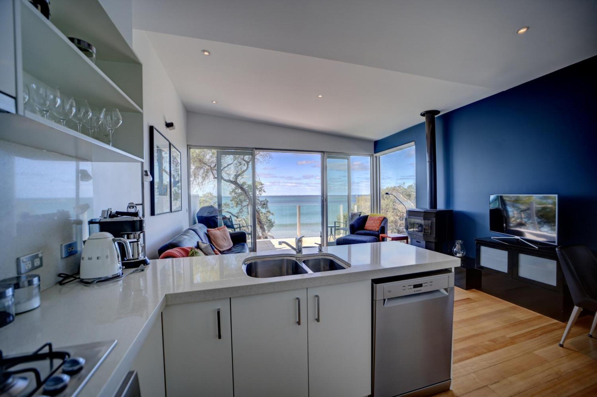 Battery Cove Beach Front Apartment พอร์ตแฟรี ภายนอก รูปภาพ
